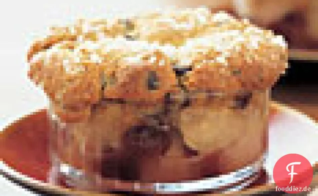 Birne und getrocknete Kirsche Schuster mit Ingwer-Chocolate Chip Biscu