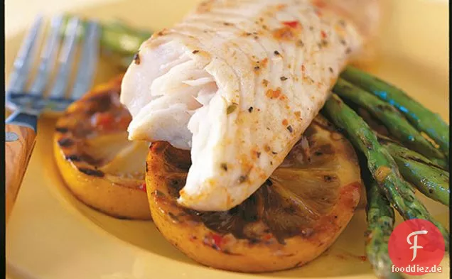 Gegrillte Zitrone-Fisch mit Spargel