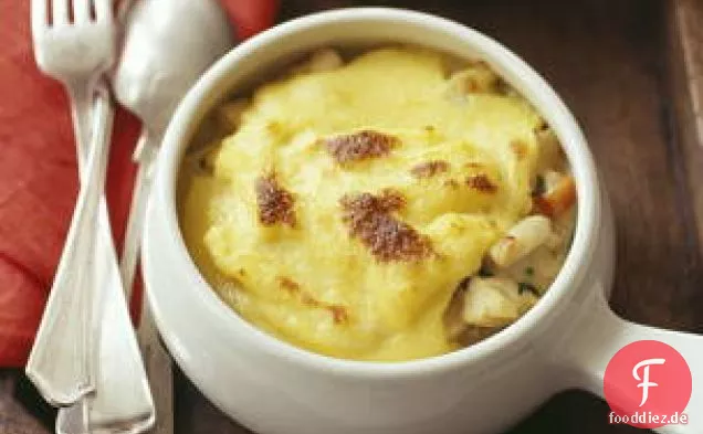 Estragon-Creme Huhn und Polenta Pot Pies