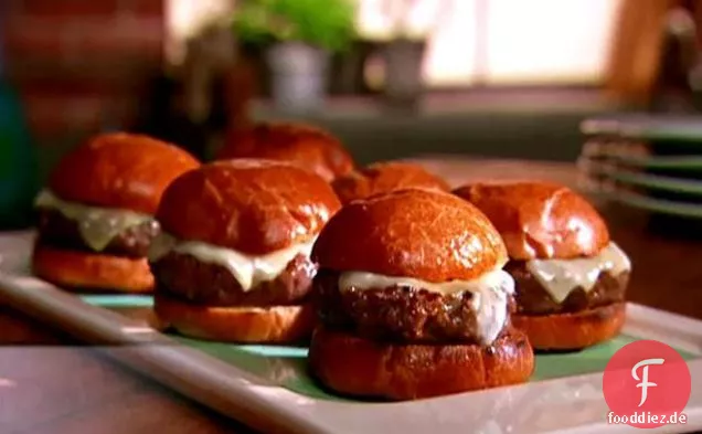 Schweizer Cheeseburger Sliders