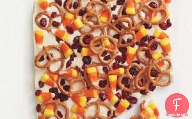 Candy Corn und Brezel Rinde