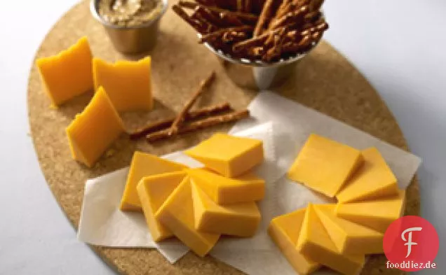 Cheddar-Käsebrett im Pub-Stil