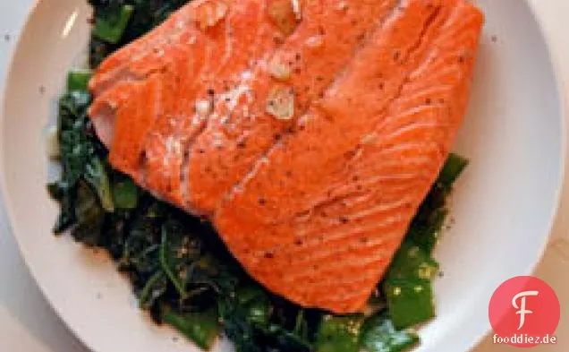 Abendessen heute Abend: Gebratene Forelle mit Knoblauch und Basilikum