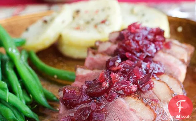 Ming Tsai's gebratene Entenbrust mit süß-saurer Cranberry Ch