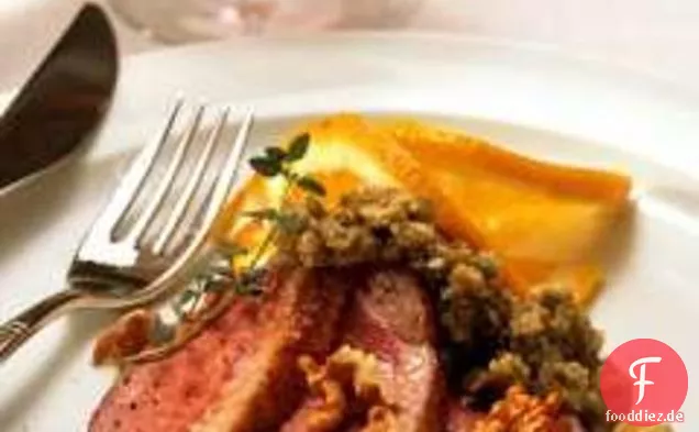 Charlie Palmers gebratene Ente mit gerösteten Walnüssen und grünem Oli
