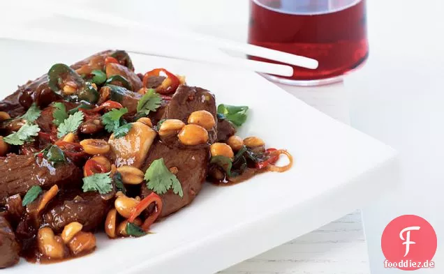 Peking-Ente unter Rühren braten