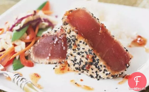Sesam-crusted Thunfisch mit Teriyaki Stir-Fry
