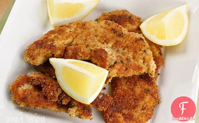 Putenschnitzel mit Parmesan-Brotkrustenkruste