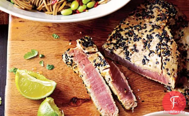 Sesam-Thunfisch mit Edamame und Soba -