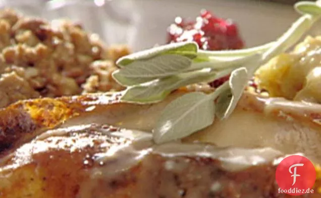 Ofen gebratener Truthahn mit Salbeibutter