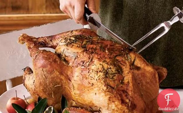 Saftiger gebratener Truthahn mit Herbes de Provence