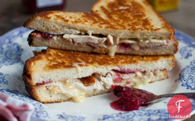 Mega Truthahn und Brie, Cranberry-Chutney, gegrillte Sambos