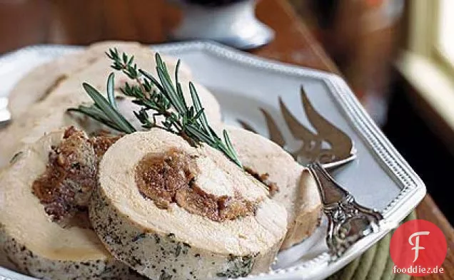 Mit Feigen und Stilton gefüllte Putenbrust mit Portweinsauce