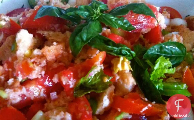 Toskanischer Brotsalat
