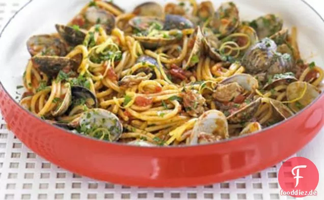 Spaghetti mit Muscheln & Gremolata