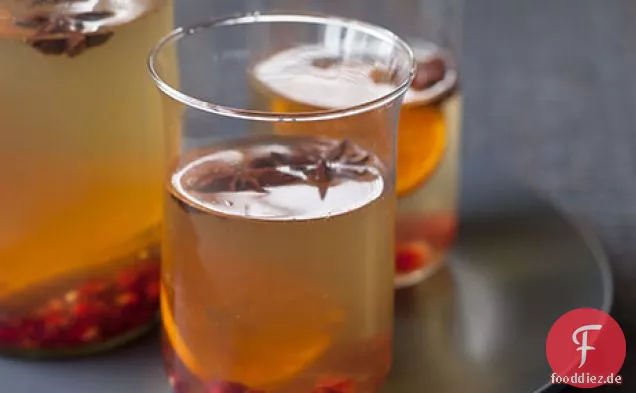 Gewürzter Weißwein Sangria