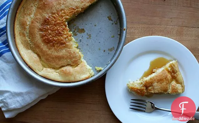 Mit Vanillepudding gefülltes Maisbrot