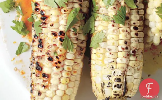Gegrillter Mais mit Hoisin-Orangenbutter