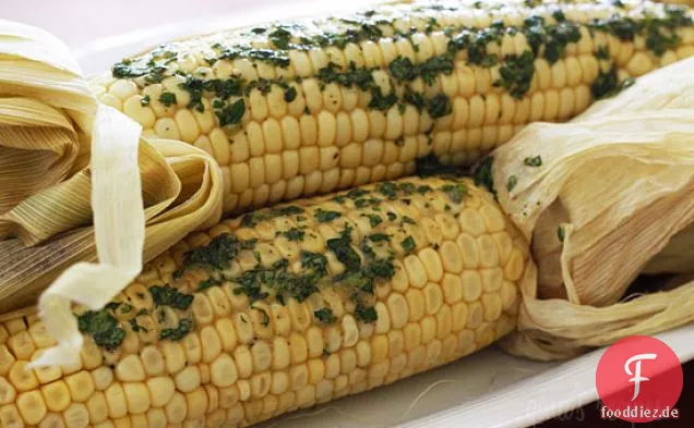 Ofengebratener Mais mit leichter Korianderbutter