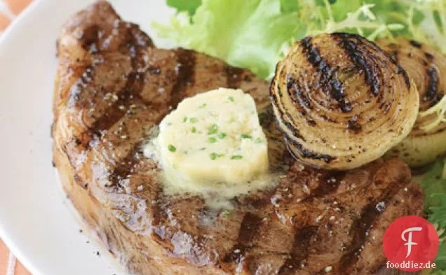 Gegrillte Rib-Eye Steaks mit Miso Butter