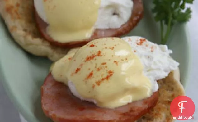 Klassische Eier Benedict