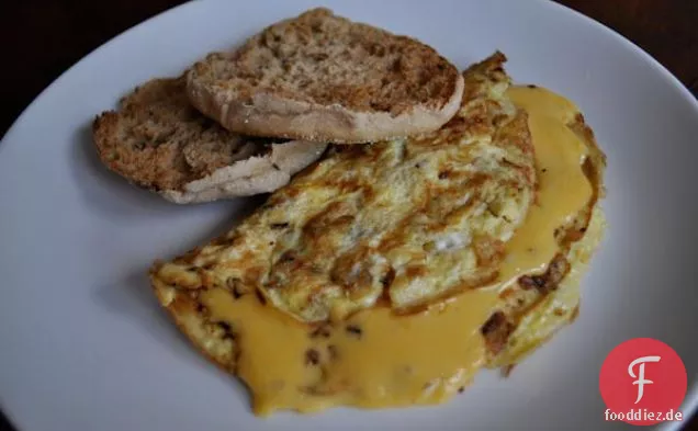 Karamellisiertes Apfel-Cheddar-Omelett