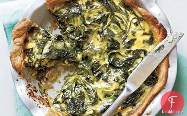 Spinat, Frühlingszwiebeln und geräucherte Gouda-Quiche