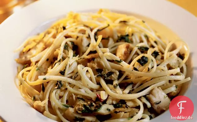 Mitternacht Pasta mit Thunfisch, Pancetta und Spinat