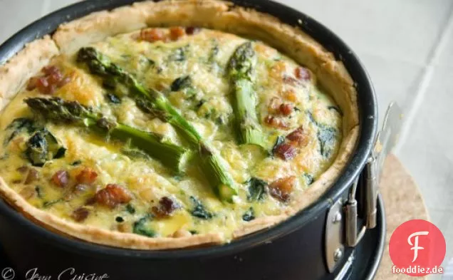 Quiche mit Spargel, Spinat und Speck, glutenfrei