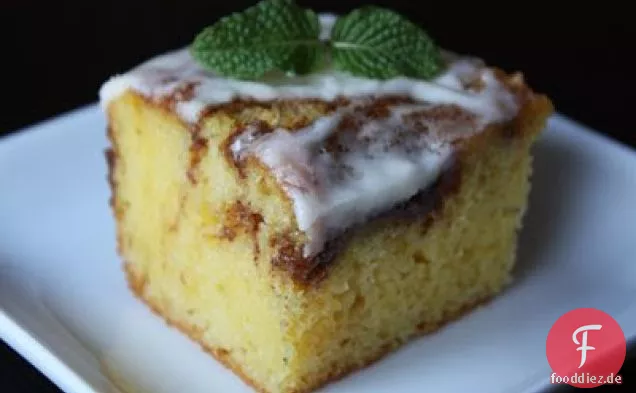 Zimtschneckenkuchen mit Frischkäseglasur