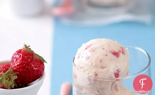 Erdbeer-Vanille-Eis