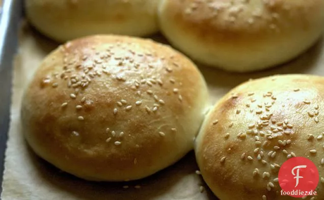 Leichte Brioche Burgerbrötchen
