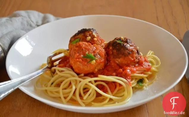 Spaghetti und Putenfleischbällchen