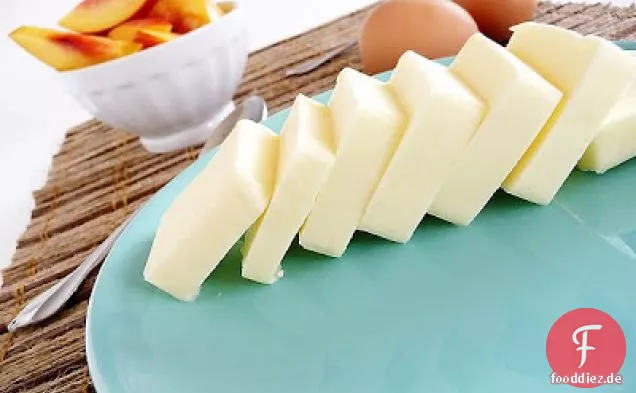 Shortcakes mit gerösteten Nektarinen und Vanilleeis