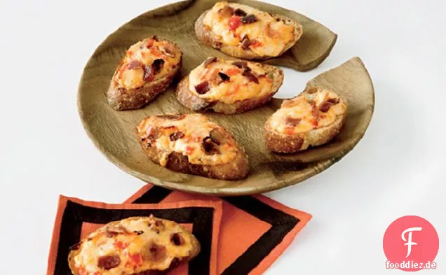 Pimento Käse & Speck Crostini