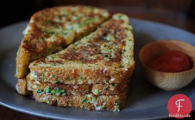 Knuspriger French Toast mit Salz und Pfeffer