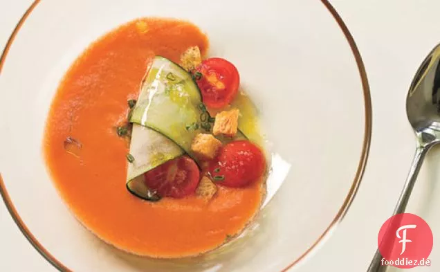 Tomaten-Pfeffer-Gazpacho mit Sherry