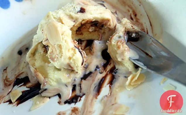 Pflaumenkernöl Eis