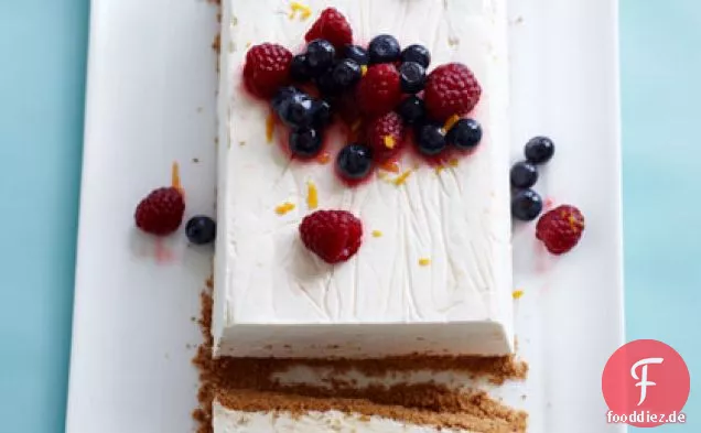 Semifreddo mit honigsüßen frischen Beeren