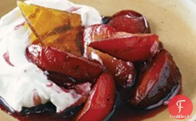 Honig geröstete Pflaumen mit Mascarpone-Creme und Krokant