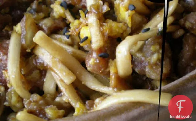 Süßes Potsticker Schweinefleisch mit Udon Nudeln