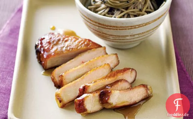 Lackiertes Schweinefleisch mit fünf Gewürzen