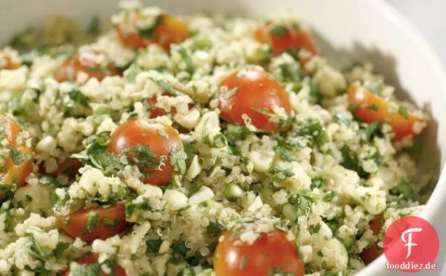 Quinoa-Salat Mit Gegrilltem Mais, Tomaten Und Koriander