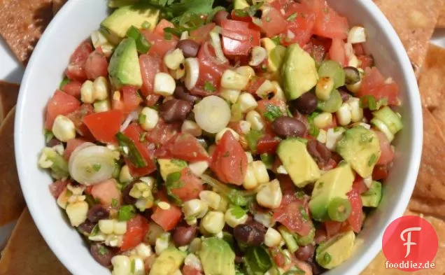 Gegrillter Mais Und Schwarze Bohnen Salsa