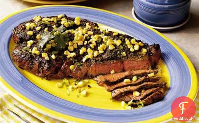 Cilantro-Knoblauch Sirloin mit pikanten Mais Salsa