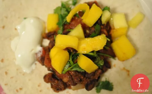 Burritos mit schwarzen Bohnen