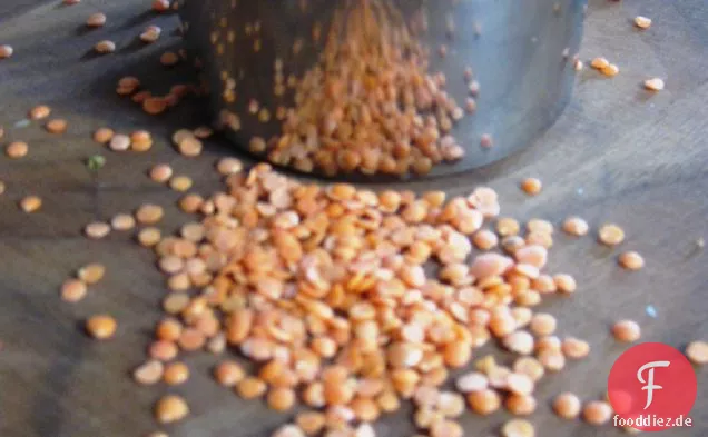 Masoor Dal und Karottensuppe mit Cashew und Koriander Pistou
