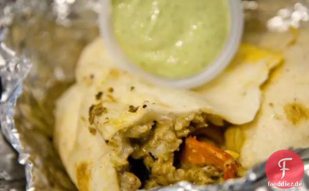 Philly-Rito! mit saurer Sahne Koriandersauce