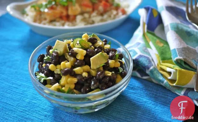 Mais und schwarzer Bohnensalat