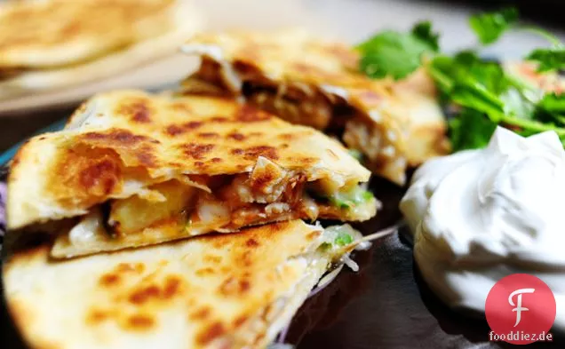 Gegrilltes Huhn & Ananas Quesadilla